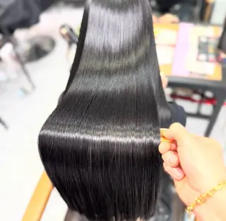 ロング アレクサンドルカラーズもりの里所属・黒田 怜のヘアスタイル