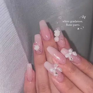ネイル 𝐚𝐲𝐚𝐤𝐚 ✻のネイルデザイン