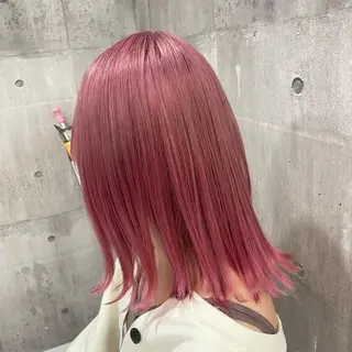 ミディアム カラー レイヤーの魔術師 𓍼takumi𓍼のヘアスタイル