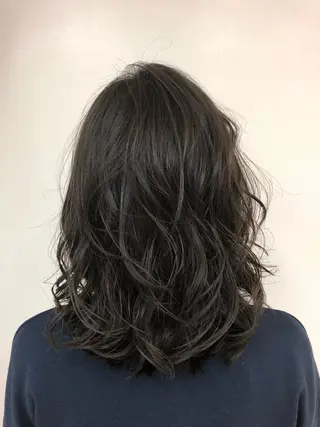 セミロング カラー Ｄirector 　徳久　真紀の眉毛・アイブロウイメージ