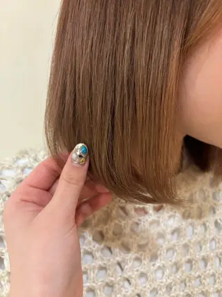 カラー 伊藤 杏奈のヘアスタイル