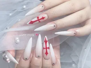 ネイル ユリ🎀 デザイン長さ出し専門のネイルデザイン