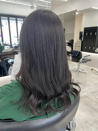 ロング KANGOLSALON 富山セントラル所属・松井 亜美のヘアスタイル