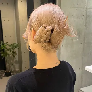 セミロング ヘアアレンジ 広香/ハイトーン/ デザインカラー/ボブのヘアスタイル