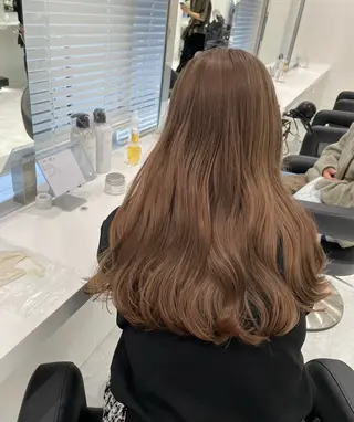 セミロング カラー ヘアアレンジ 🩵ダメージレス艶感 ハイトーン🩷のヘアスタイル