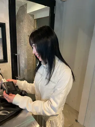 セミロング 透明感・美髪 monsoワニベユナのヘアスタイル