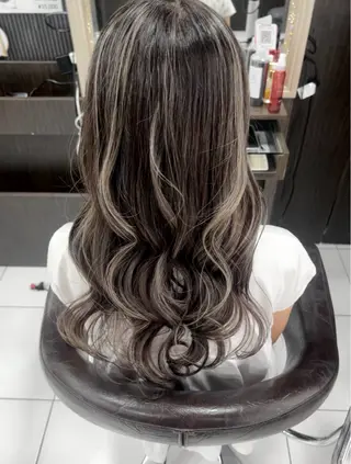 ロング 🖤デザインカラー❤ kana🖤のヘアスタイル
