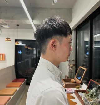 ショート メンズ ケアブリーチ/ ハイトーン/牧野のヘアスタイル