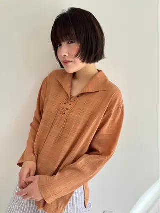 ショート カラー KA NAのヘアスタイル
