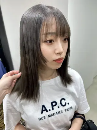ミディアム カラー solua所属・さあや 【透け感/艶感】のヘアスタイル