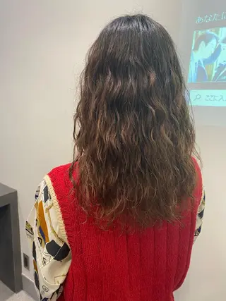 セミロング パーマ ✨透明感カラー✨ 🦖佐々木未来🦕のヘアスタイル