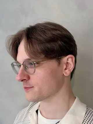 ショート パーマ メンズ 渋谷レイヤーカット/ 暖色艶カラー🩵高橋のヘアスタイル