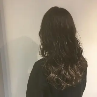 ロング カラー しのはら まどかのヘアスタイル
