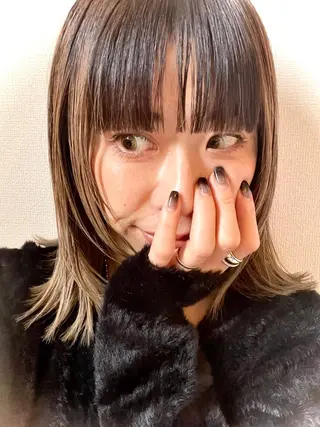 ミディアム カラー arrow🖤 もえみのヘアスタイル
