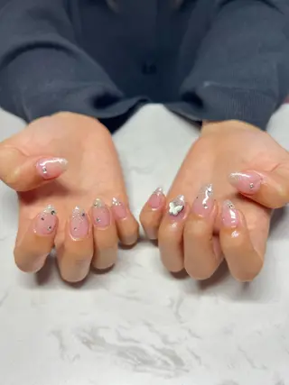 ネイル ちゅるんネイル🪄 耳ツボジュエリー🔗のネイルデザイン