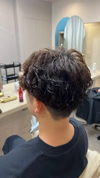 パーマ メンズ 山下 稚葉 艶髪/透明感カラーのヘアスタイル