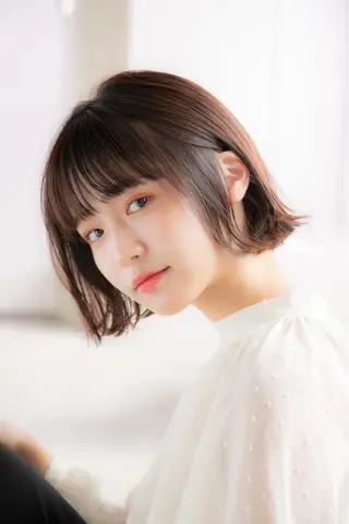 ミディアム カラー パーマ ヘアアレンジ 🩵美艶髪×透明感 カラー×質感再生💚のヘアスタイル