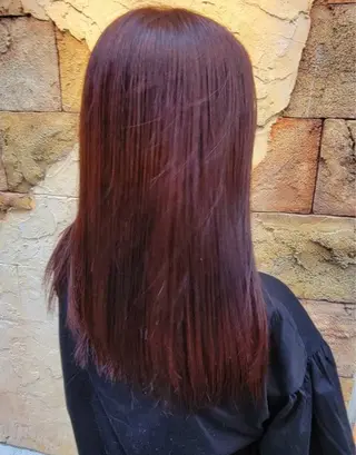 カラー マツモト ユメのヘアスタイル