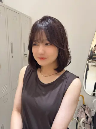ミディアム カラー 透け 艶感カラー 似合わせ 齊木 勇人のヘアスタイル