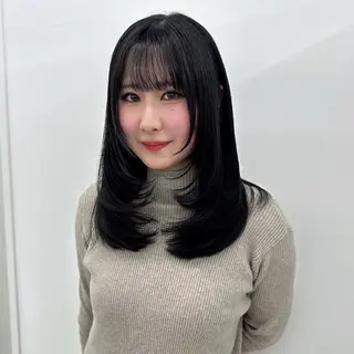 ミディアム カラー ブリーチなし/レイヤ ー特化🌈Tommyのヘアスタイル