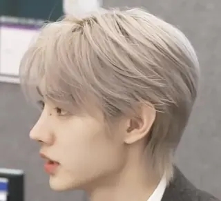 パーマ ニュアンス王子 🥀𓈒のヘアスタイル