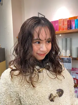 セミロング パーマ ナチュラルヘア🫧 ナナミのヘアスタイル