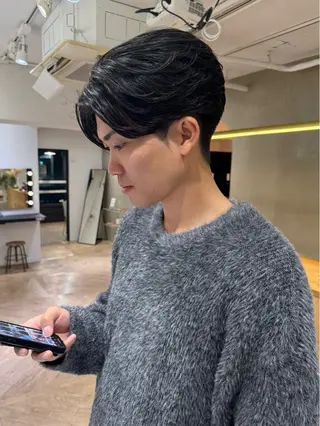 ミディアム パーマ メンズ センターパート 田形清流のヘアスタイル