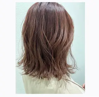 ミディアム カラー 下平 秀美のヘアスタイル