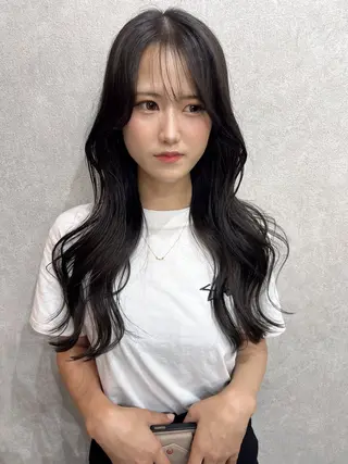 ロング maya レイヤーカットのヘアスタイル