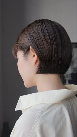 ショート ウシロダ メグミのヘアスタイル