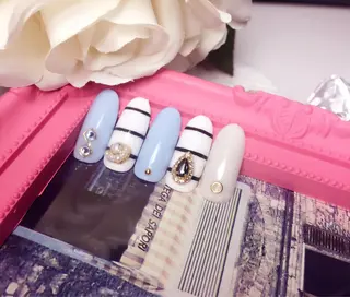 ネイル Chiara チップ長さ出しのネイルデザイン