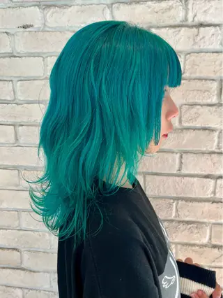 ミディアム 🫧ハイトーン個性髪 🫧マヤのヘアスタイル