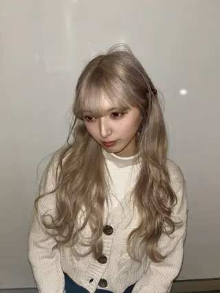 ロング 🐬ブリーチ／ ハイトーンRYU🧊のヘアスタイル