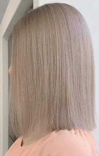 ミディアム カラー Hanna by W_SALONのヘアスタイル