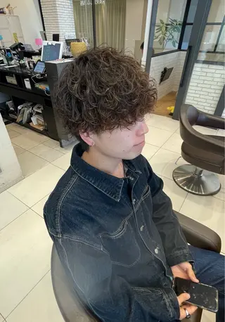 パーマ メンズ HARE&MAKE EARTH 草津エイスクエア店所属・ヒラタ ソウタのヘアスタイル