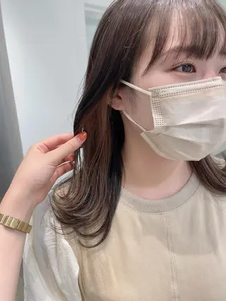 ミディアム カラー SHEARA BY CARE所属・. AYUKAのヘアスタイル
