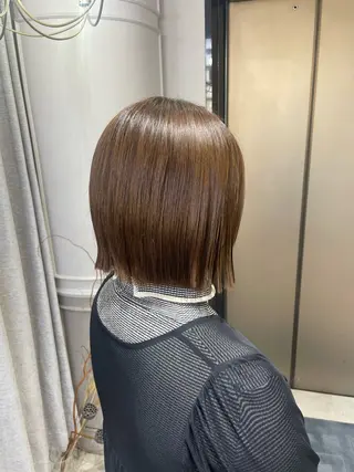 ミディアム カラー ayano / 透明感・くすみカラーのヘアスタイル