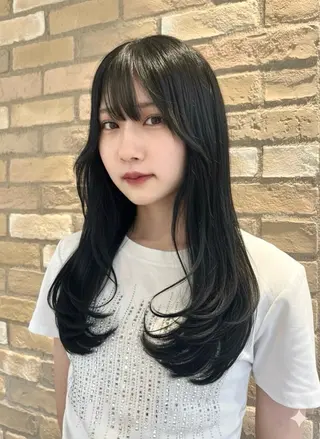 ロング カラー Loom by Sea 新宿所属・🖤レイヤー/艶髪/ 顔周りKaede🖤のヘアスタイル