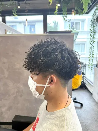 ショート パーマ メンズ 大倉山駅メンズヘア ヒダカミズキのヘアスタイル
