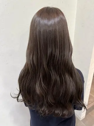 ロング カラー mana .のヘアスタイル