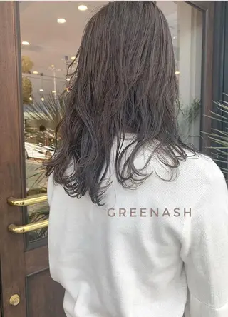 カラー glad hairのヘアスタイル