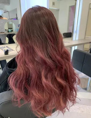 ロング karin💋海外 レイヤーカットのヘアスタイル