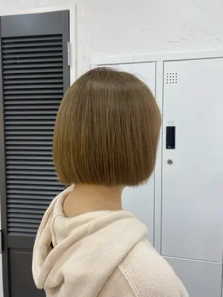 ショート Aloa yokohama所属・💎ブリーチカラー /似合わせカット💎のヘアスタイル