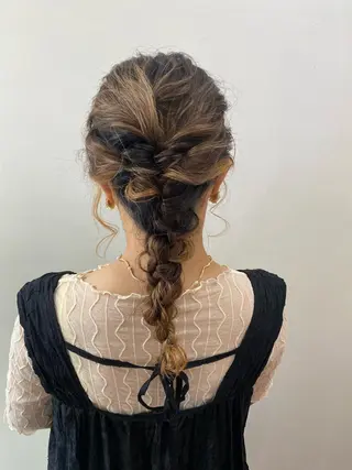 ロング ヘアアレンジ apish aoyama所属・武 愛子の眉毛・アイブロウイメージ