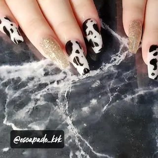 ミディアム ネイル クロキ 。のネイルデザイン