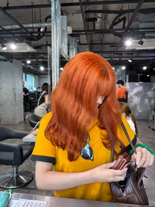 ミディアム カラー ハイトーンブロンド 横浜💞ミオのヘアスタイル