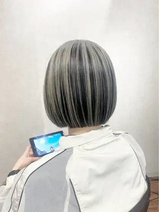 ミディアム _White所属・ＳＨＩ ＺＵのヘアスタイル