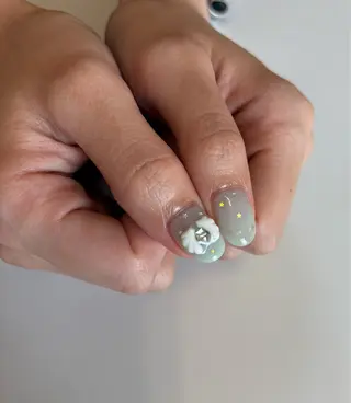 ネイル Nailsalon Olu所属・ネイリスト Nanaのネイルデザイン