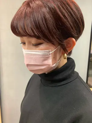 ショート カラー ヘアアレンジ サナ🌱 切りっぱなしボブのヘアスタイル