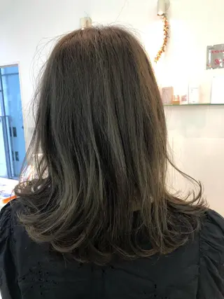 カラー Lobec本山　吉村 勇樹のヘアスタイル
